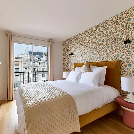 Av George V / Tour Eiffel Daire Paris