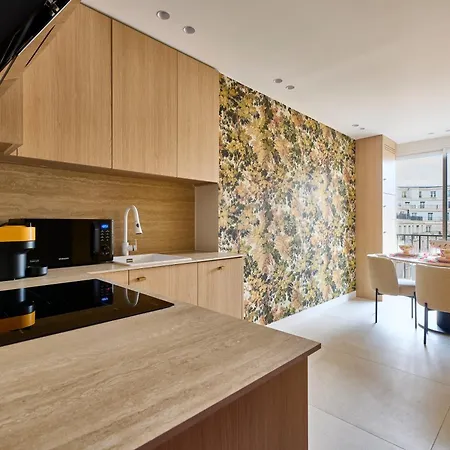 Av George V / Tour Eiffel