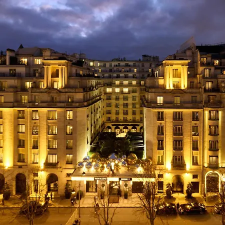 Av George V / Tour Eiffel *