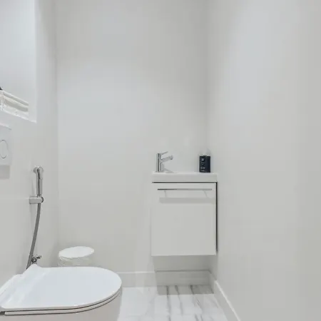 Av George V / Tour Eiffel * Paris