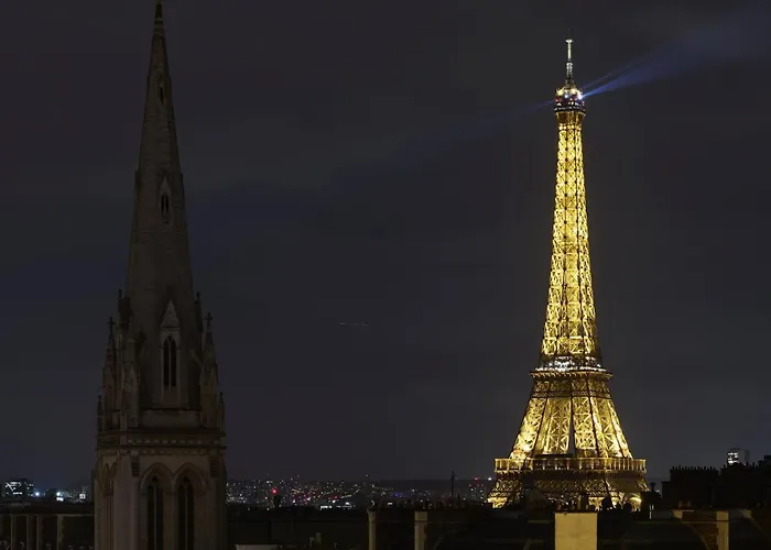 Av George V / Tour Eiffel París