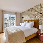 Av George V / Tour Eiffel Apartamento Paris