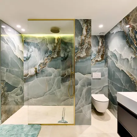 Av George V / Tour Eiffel Appartement Paris